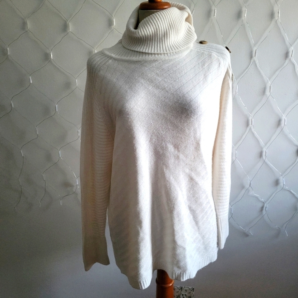 Vintage Liz Claiborne Cozy Turtleneck Style Sweater • Sweet Cream • Size Large